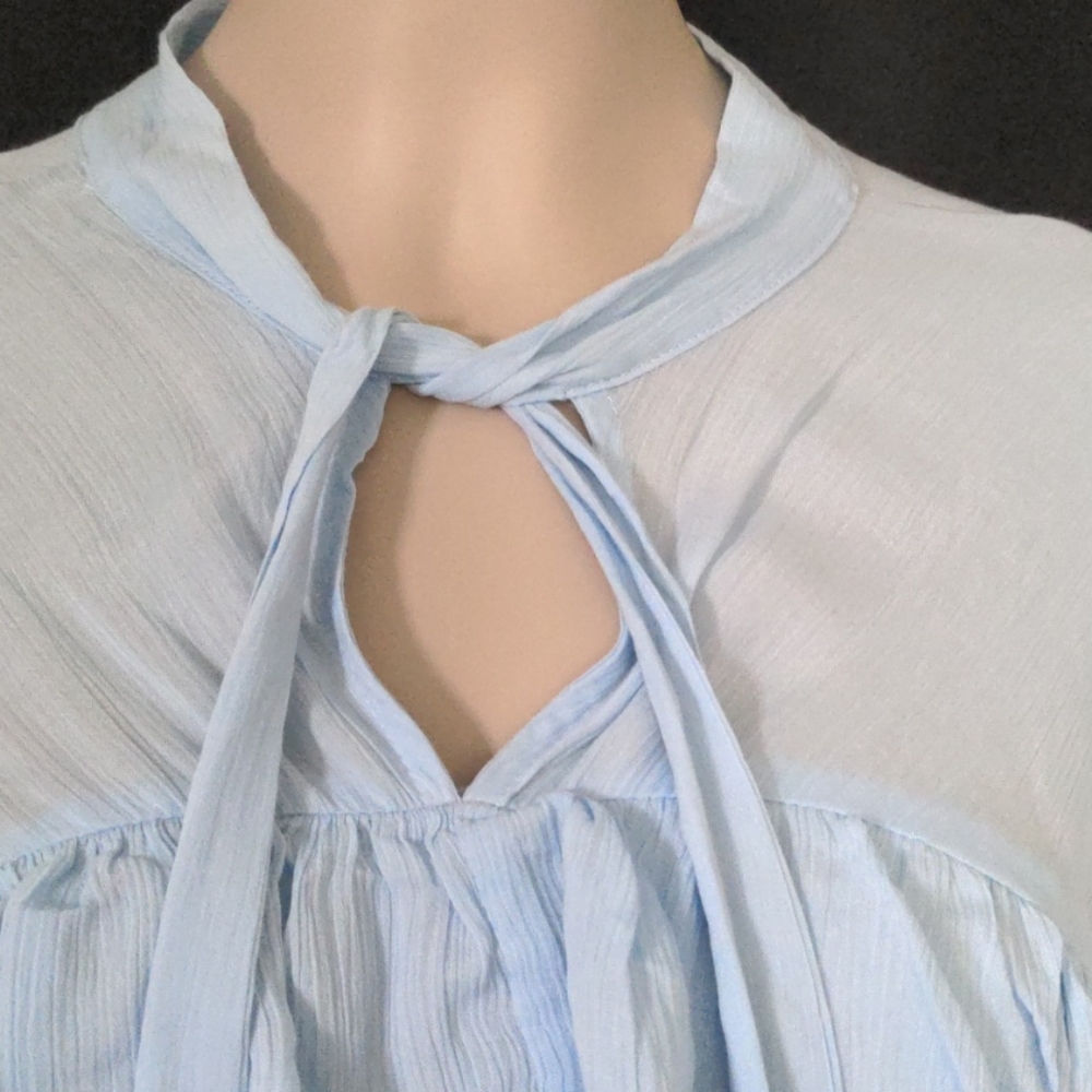 Entro baby blue ruffle top - Picture 2 of 7